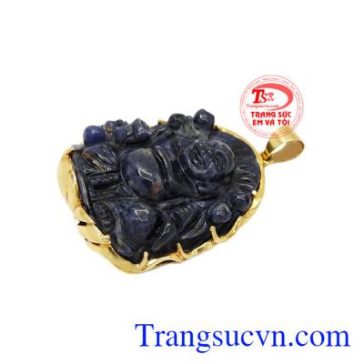 Sản phẩm có thể kết hợp với nhiều kiểu quần áo.