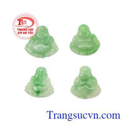 Tương truyền khi xoa bụng Phật di lặc sẽ mang lại may mắn và nhiều điều tốt lành