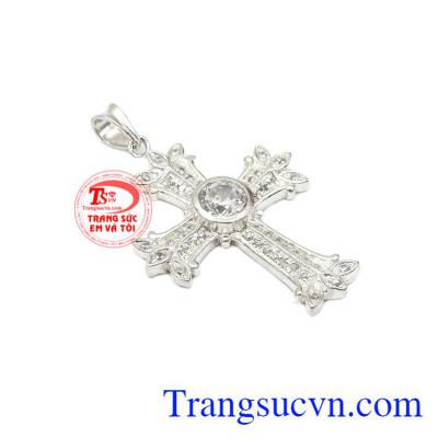 Mặt dây với thiết kế tinh xảo đẹp mắt kết hợp gắn đá trắng nhân tạo làm tăng phần nổi bật,Mặt Thánh Giá đinh Đá