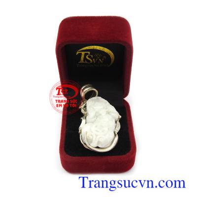 Mặt tỳ hưu cõng tiền ngọc jadeite