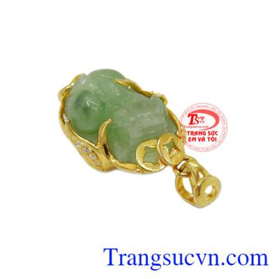 Cẩm thạch là loại đá quý rất được ưa chuộng ở khu vực châu Á. Mặt tỳ hưu tài lộc