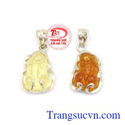 Mặt tỳ hưu thạch anh bọc bạc rất thích hợp làm quà tặng người thân yêu các dịp lễ tết
