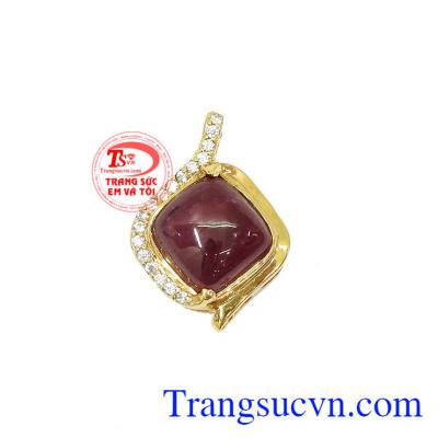 Mặt vàng ruby quý phái chế tác sang trọng.