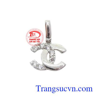 Mặt vàng trắng cho nữ 18k trắng sáng,chất lượng vàng trắng 18k đảm bỏa uy tín,đeo mặt dây chuyền vàng,đeo hợp thời trang,Uy tín nhiều năm