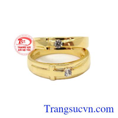 Với thiết kế hình cây thánh giá chế tác theo công nghệ cao, đường nét tinh xảo,Nhẫn cưới thánh giá 18k