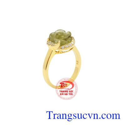 Nhẫn hoa tinh tế Tourmaline là sản phẩm kết hợp giữa đá Tourmaline thiên nhiên và vàng 14k.