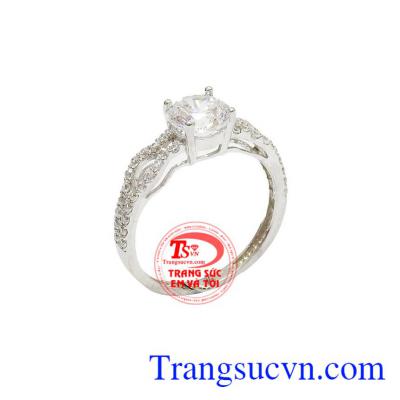 Nhẫn kim cương vàng trắng 18k