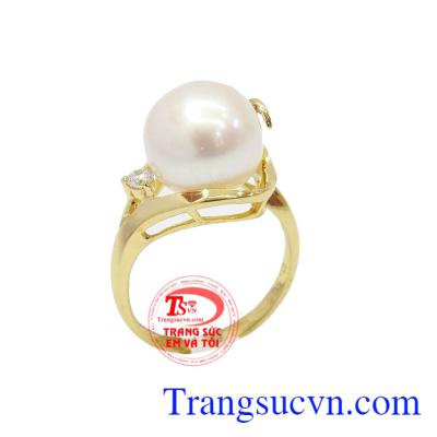Nhẫn Nữ Ngọc Trai - Ngọc trai tự nhiên kết hợp với vàng tây rất sang trọng và quý phái cho nữ, sản phẩm là món quà ý nghĩa trong các dịp 20/10, 08/3 ý nghĩa