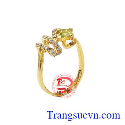 Nhẫn nữ đá peridot đẹp