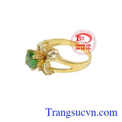 Nhẫn nữ đá xanh vàng 10k mang đến vẻ đẹp quý phái, bảo hành 6 tháng, giao hàng nhanh trên toàn quốc