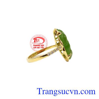 Ngọc cẩm thạch từ xa xưa là loại ngọc quý được va chúa và các quan lại ưa chuộng,Nhẫn nữ Nephrite vàng 14k