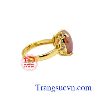 Với thiết kế hợp thời trang phù hợp với nhiều lứa tuổi khác nhau,Nhẫn nữ Sapphire vàng 10k tinh tế