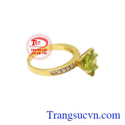 Nhẫn nữ peridot thiên nhiên