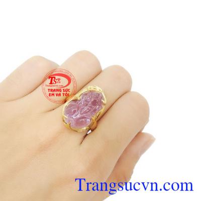 Nhẫn nữ tỳ hưu đá tím, nhẫn nữ đá nhân tạo tím khắc tỳ hưu bọc vàng 10k chuẩn chất lượng