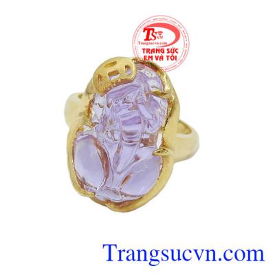 Nhẫn nữ tỳ hưu đá tím là món quà ý nghĩa dành tặng mẹ, nhẫn tỳ hưu mang lại nhiều may mắn cho người đeo