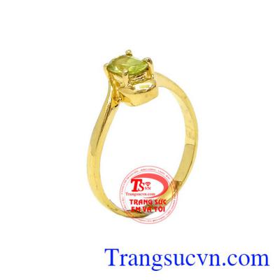 Nhẫn nữ vàng tây gắn đá Peridot thiên nhiên