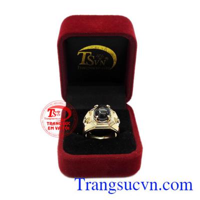 Nhẫn nam sapphir được bảo hành uy tín, giao hàng toàn quốc. Nhẫn sapphir thiên nhiên thời trang.