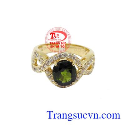  Nhẫn Tourmaline là món quà cho người sinh nhật tháng 10