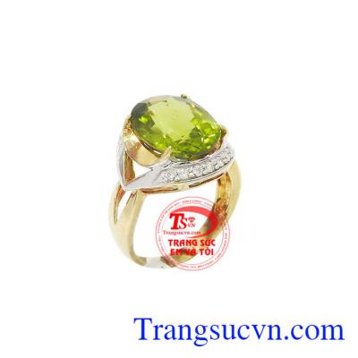 Nhẫn vàng đá Peridot Mệnh Hỏa