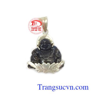 Phật di lặc sapphire đeo hợp nhiều loại dây chuyền khác nhau, là dòng sản phẩm rất được ưa chuộng