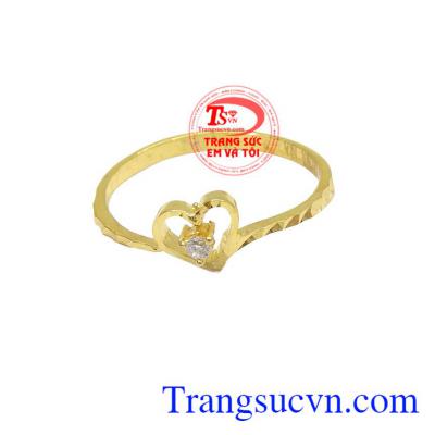 Nhẫn nữ vàng tây chế tác tinh tế mang đến những đường nét sáng, bóng bền đẹp cho chiếc nhẫn nữ đeo hợp thời trang, chất lượng vàng được đảm bảo uy tín