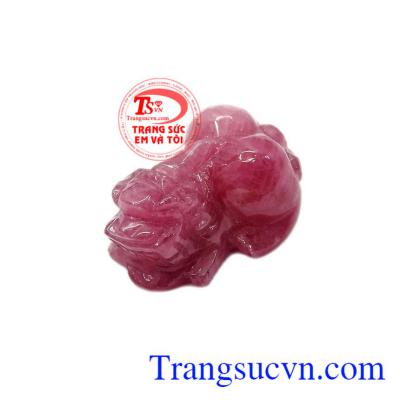 Tỳ hưu Ruby hoàn mỹ mang đến vẻ đẹp sang trọng, quý phái, đẳng cấp
