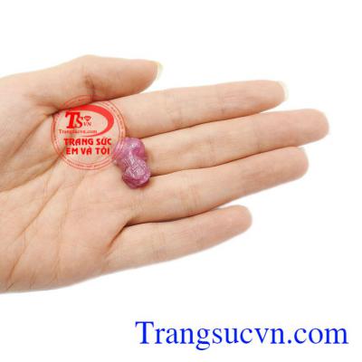 Sản phẩm có kiểm định từ trung tâm kiểm định uy tín cấp. Tỳ hưu Ruby chất lượng, giao hàng trên toàn quốc.