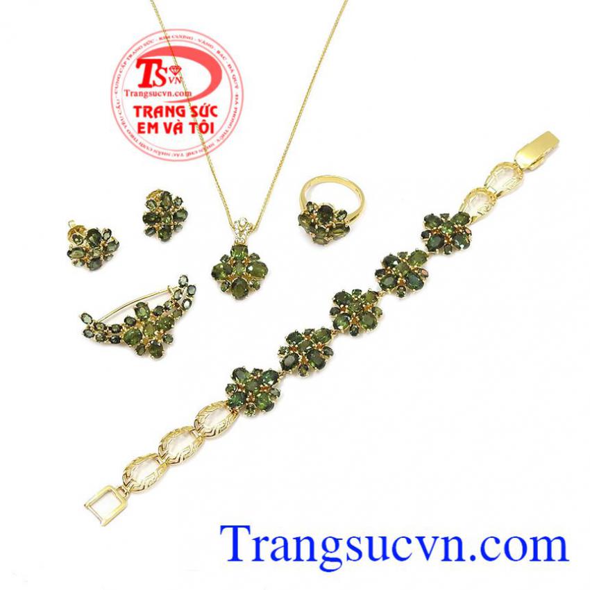 Bộ trang sức sapphir quý phái