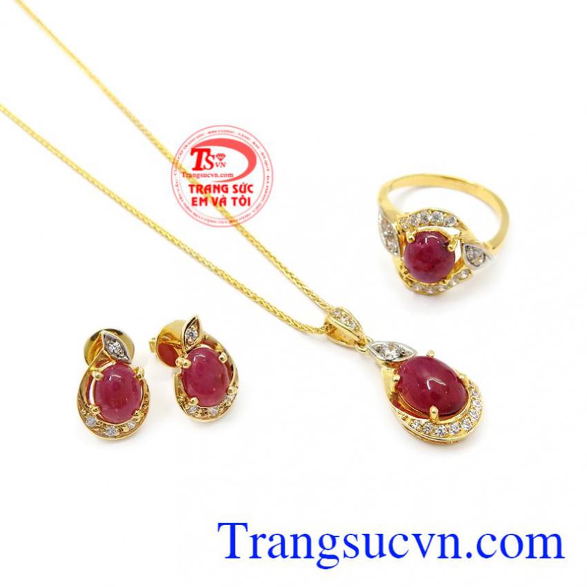 Bộ trang sức vàng Ruby hiện đại