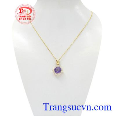 Bộ mặt dây nữ thạch anh tím là được chế tác tinh tế, sang trọng