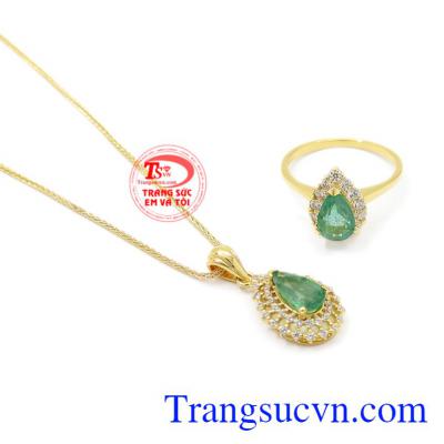 Bộ trang sức Emerald thiên nhiên đẹp.