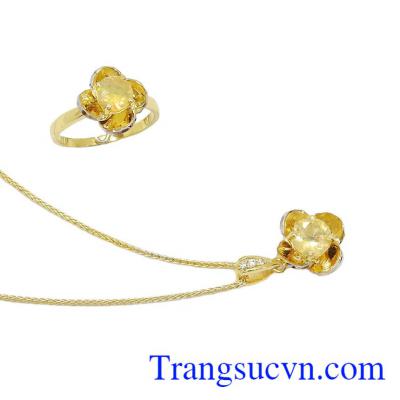 Bộ trang sức Hoa Hồng có giá trị cao, là biểu tượng cho niềm tin, hy vọng và sự thành đạt