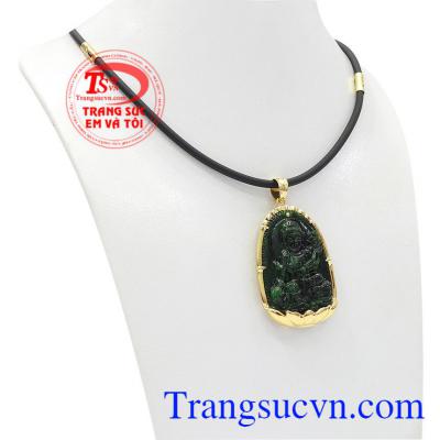 Bộ trang sức phật jadeite tuổi thìn-tuổi tỵ được chạm khắc tinh tế, hợp phong thủy. 