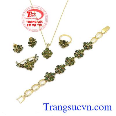 Bộ trang sức sapphir quý phái