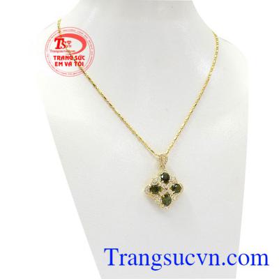 Sản phẩm là biểu tượng cho tình yêu bền vững, thịnh vượng và giàu có,Bộ trang sức Sapphire vàng 14k
