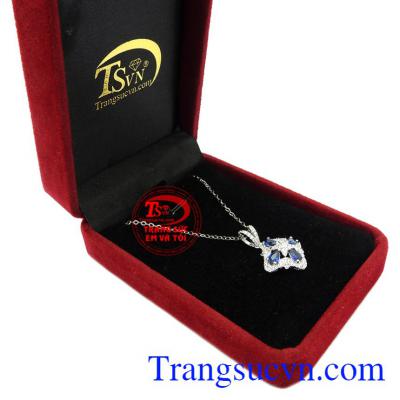 Bộ trang sức Sapphire vàng trắng.