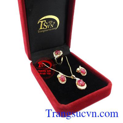Bộ trang sức vàng Ruby hiện đại, giao hàng trên toàn quốc.