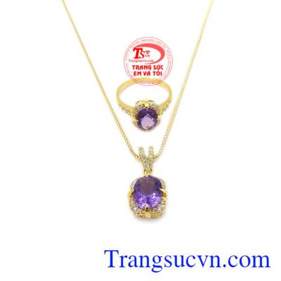 Bộ trang sức vàng thạch anh tím đẹp có giấy kiểm định đá quý uy tín.