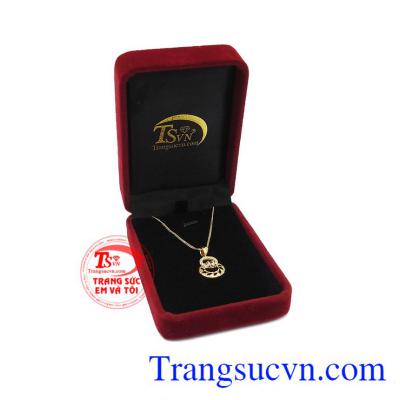 Sản phẩm bảo hành uy tín, giao hàng toàn quốc. Bộ trang sức xinh đẹp 18k.