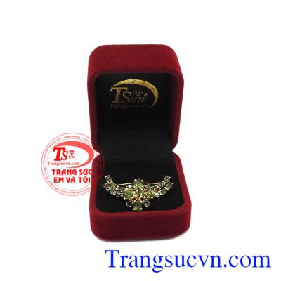 Cài áo sapphir quý phái bảo hành uy tín, giao hàng toàn quốc.