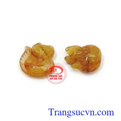 Cặp hồ ly thạch anh tóc hạnh phúc là món quà tặng ý nghĩa cho người yêu thương