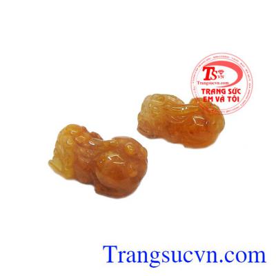 Cặp tỳ hưu thạch anh tóc thiên nhiên mang đến sự may mắn, tài lộc và thịnh vượng cho người dùng.