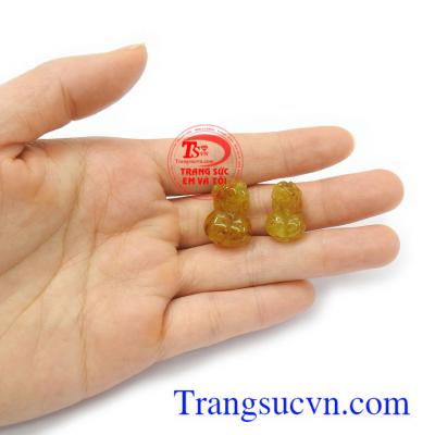 Cặp tỳ hưu thạch anh tóc vàng bình an chạm khắc tinh tế, sắc nét, chất lượng đá cao cấp