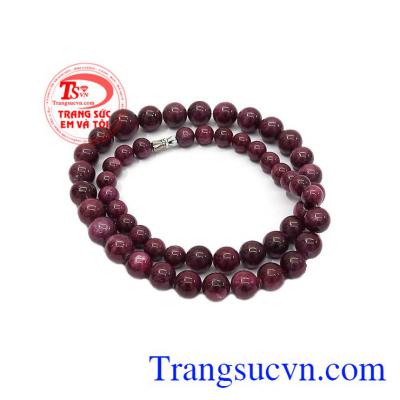 Theo quan niệm phong thủy, đá Ruby được coi là lá bùa hộ mệnh của chủ sở hữu,Chuỗi cổ Ruby thiên nhiên