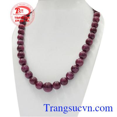 Với thiết kế đơn giản đem lại sự giàu sang phú quý cho người đeo,Chuỗi cổ Ruby thiên nhiên