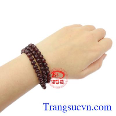 Chuỗi Garnet may mắn phù hợp cho người sinh tháng một hoặc những người sinh tuổi tý.