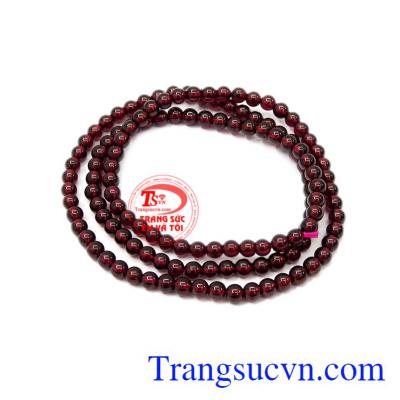 Chuỗi Garnet thiên nhiên đẹp mang lại vẻ đẹp nữ tính, tinh tế cho người đeo.