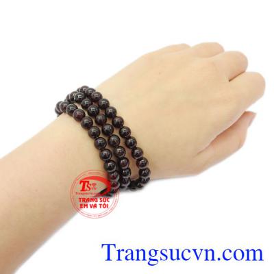 Đá Garnet là biểu tượng của lòng trung thành, niềm tin và sức mạnh. Chuỗi Garnet thiên nhiên