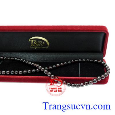 Chuỗi Garnet thiên nhiên đẹp.