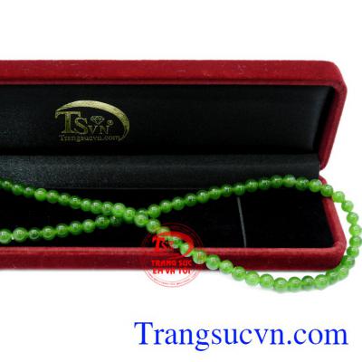Chuỗi Nephrite thiên nhiên đẹp.